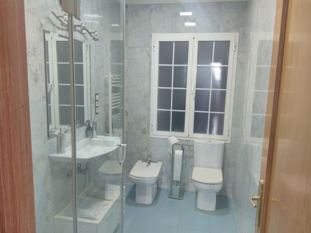 Habitación con balcón