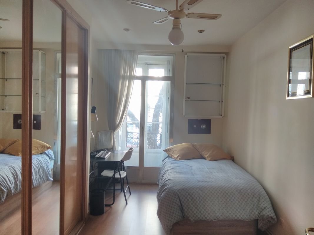 Habitación con balcón