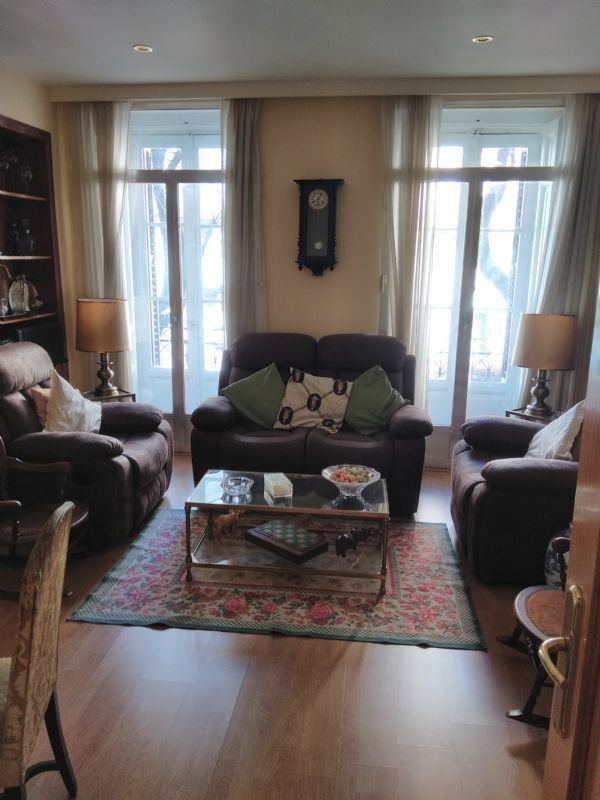 Habitación con balcón