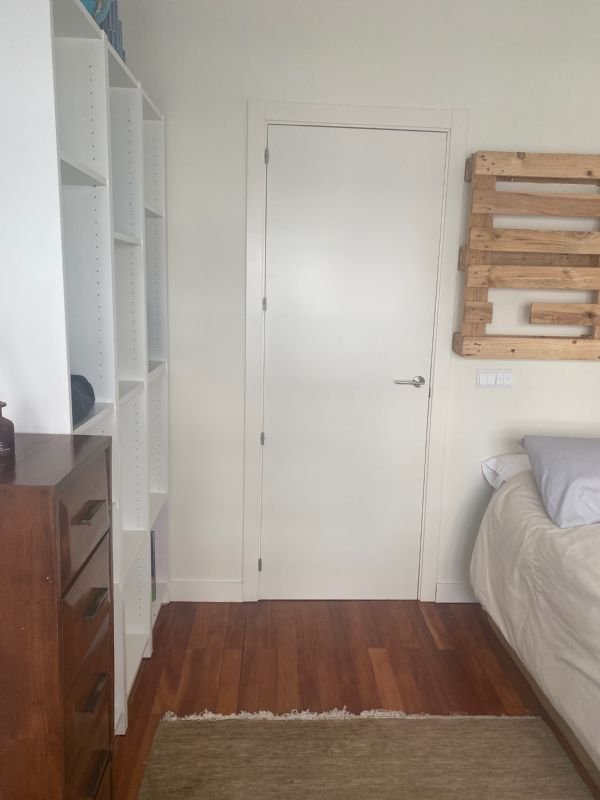 Habitación luminosa con baño completo Paseo Castellana Cuzco