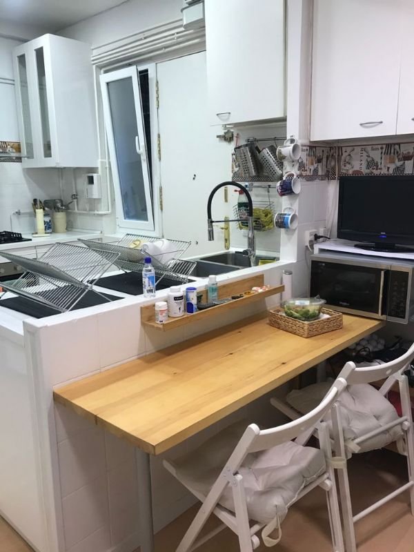 Habitación con baño al lado de IE