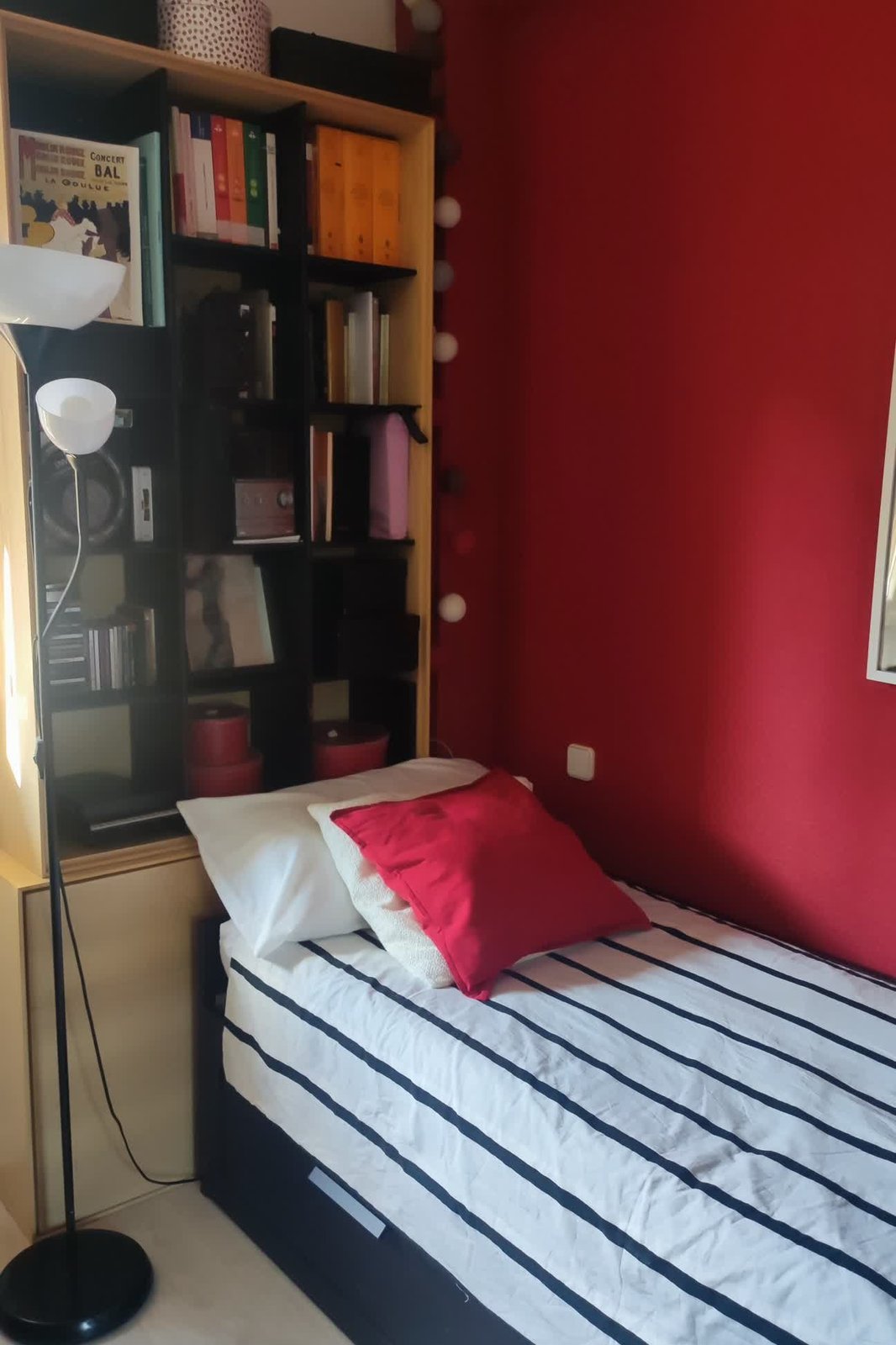 Se alquila habitación