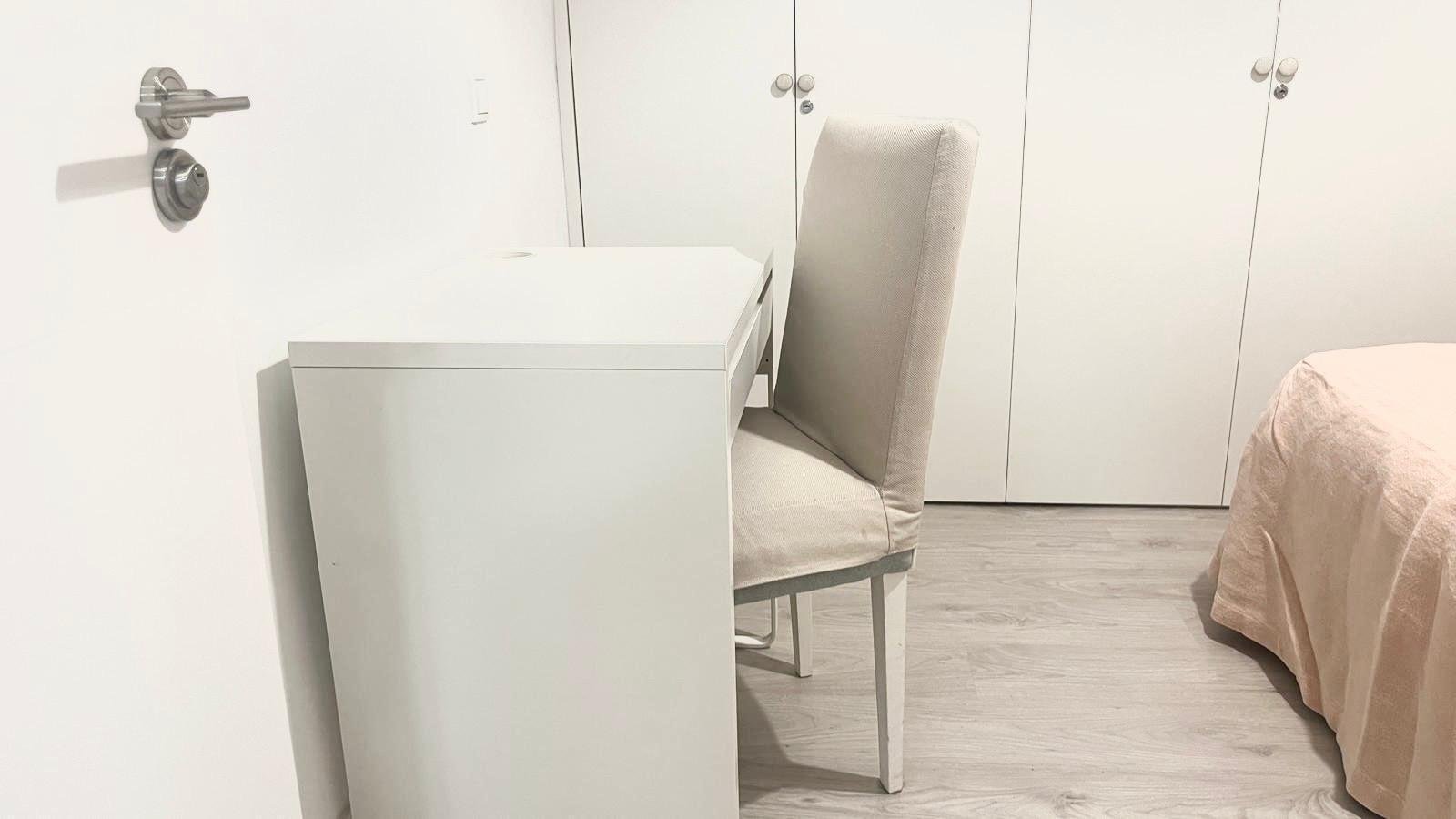 SPACIOUS AND HIGH QUALITY ROOM WITH XXL SUPER CLOSET