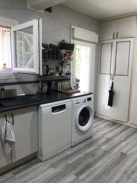 Single room in a house with garden