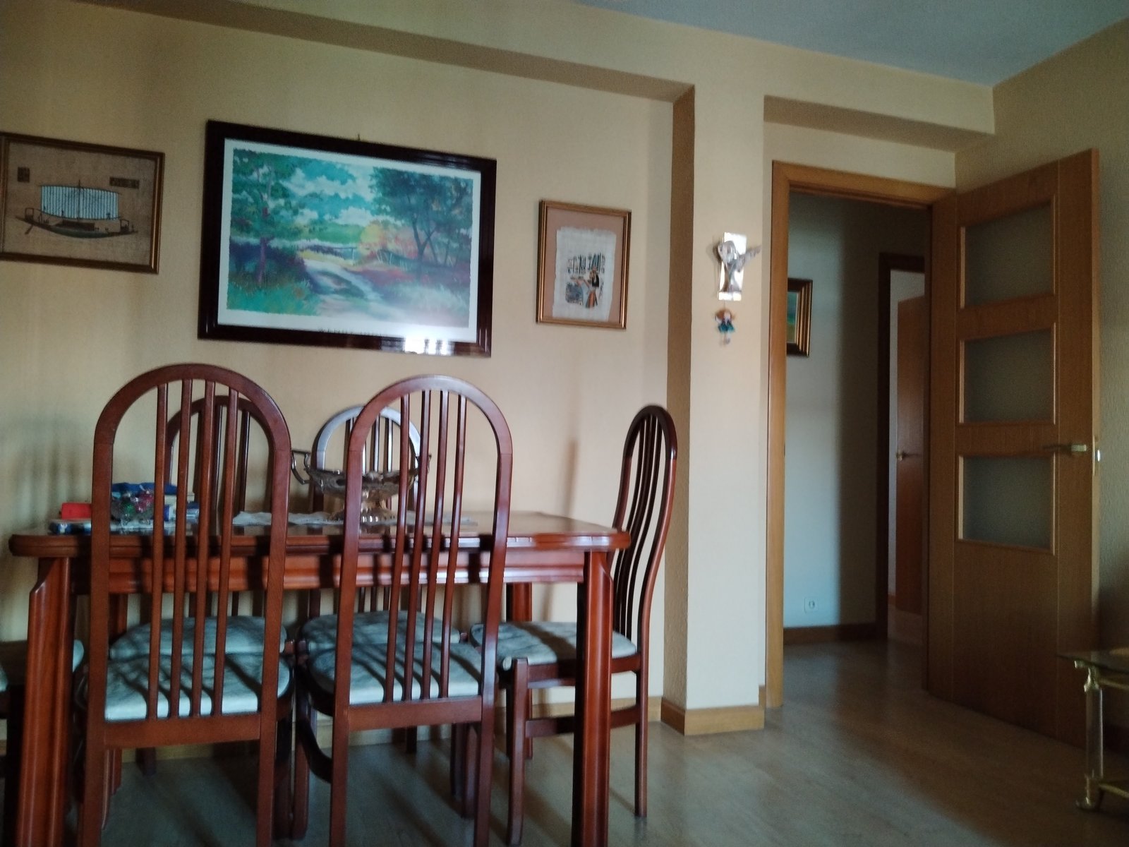 Nice room 20 minutes from ICADE and 15 minutes from IE