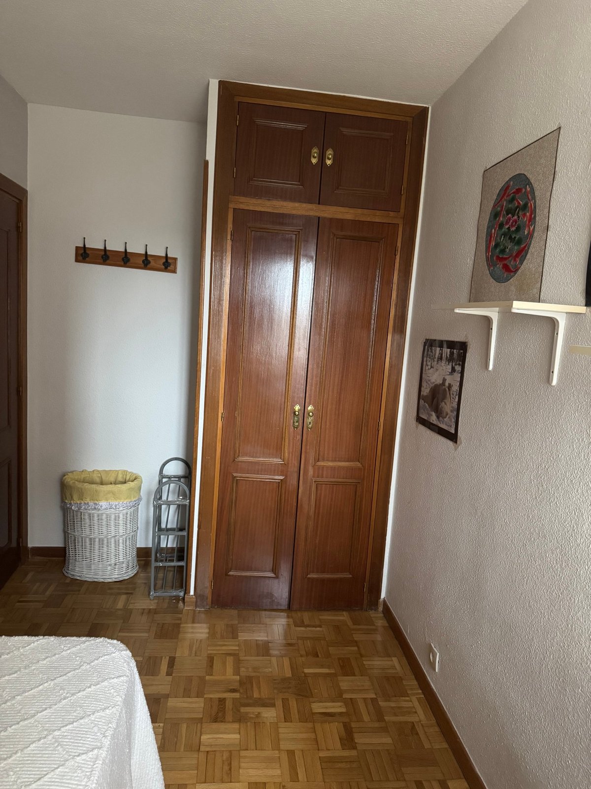 Habitación Individual 2 — Frente a La Vaguada, IE a pie, línea directa a ICADE