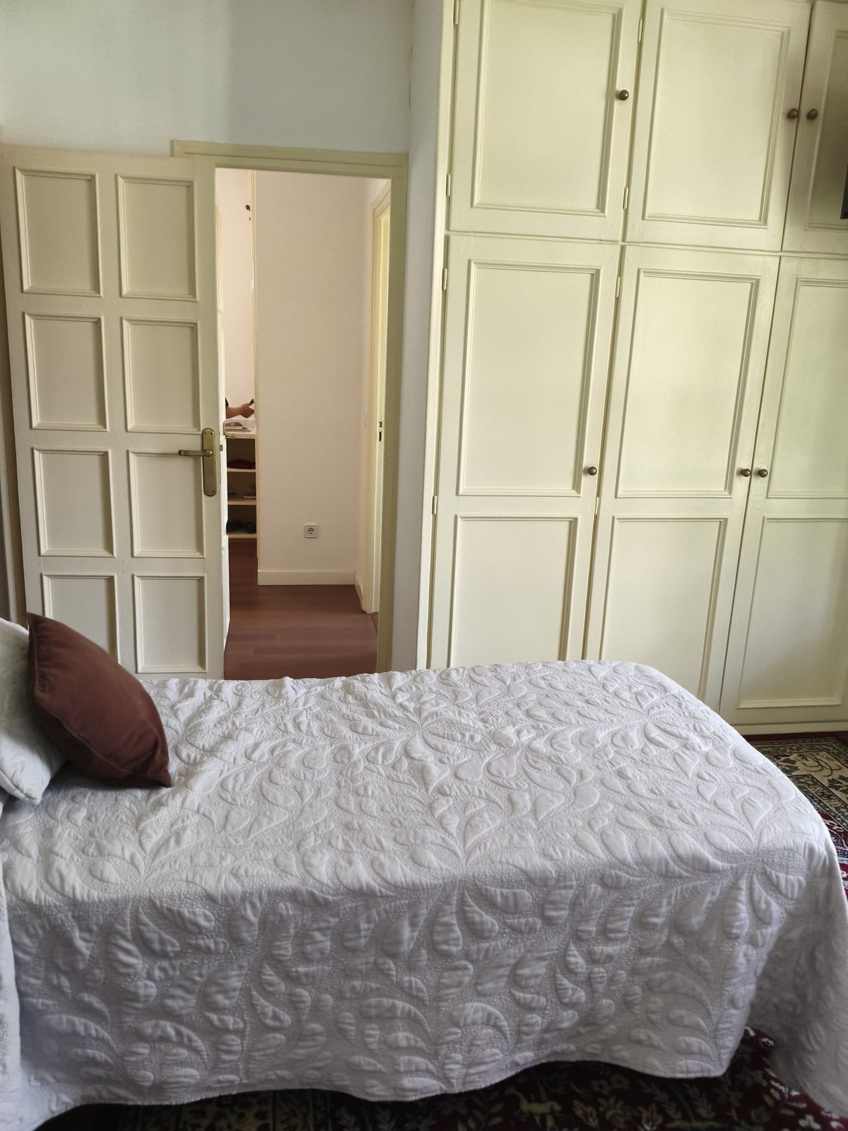 Habitación doble con baño en suite en Chamartín