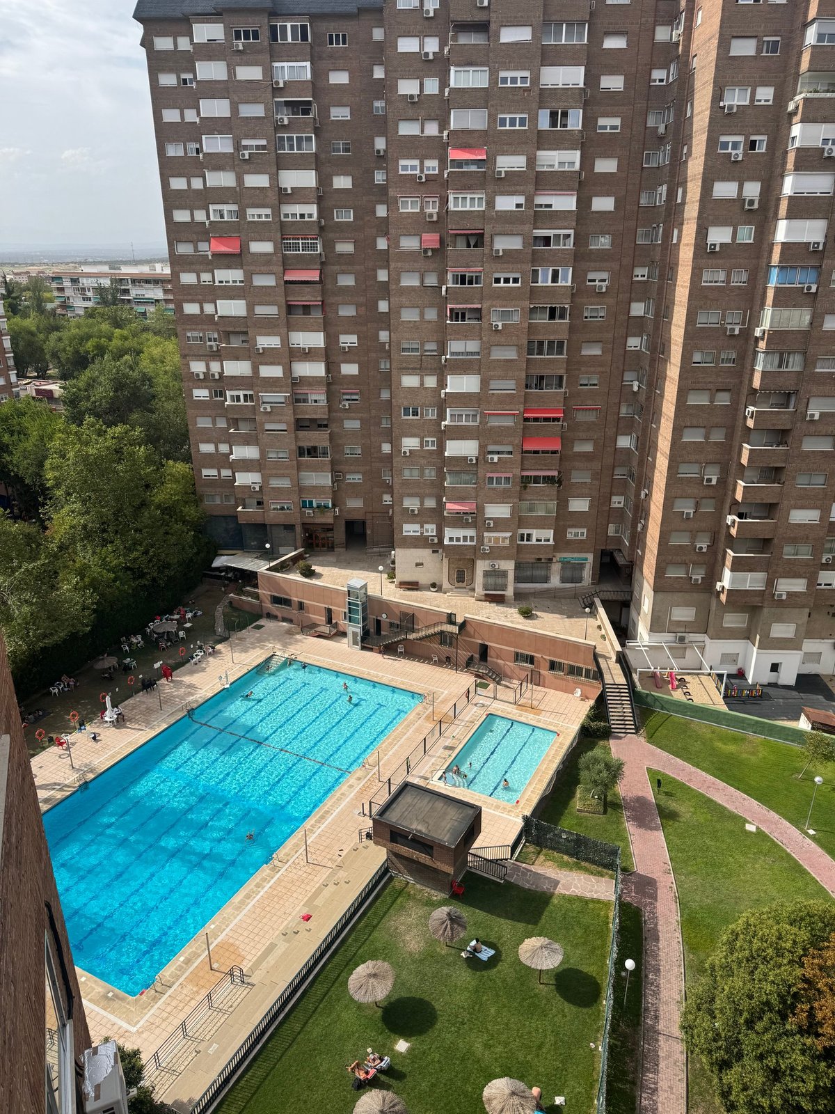 Habitación Individual 1 — Frente a La Vaguada, IE a pie, línea directa a ICADE