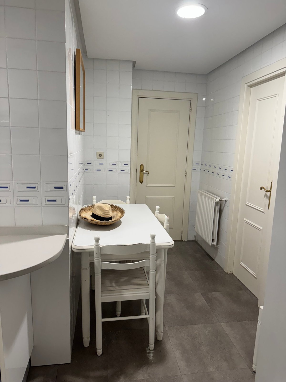 Habitación Individual 1 — Frente a La Vaguada, IE a pie, línea directa a ICADE