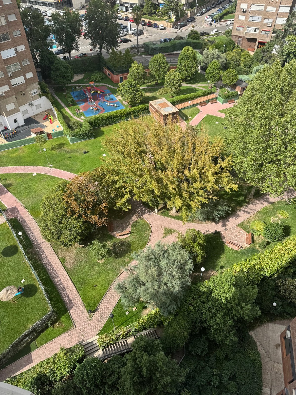 Habitación Individual 1 — Frente a La Vaguada, IE a pie, línea directa a ICADE
