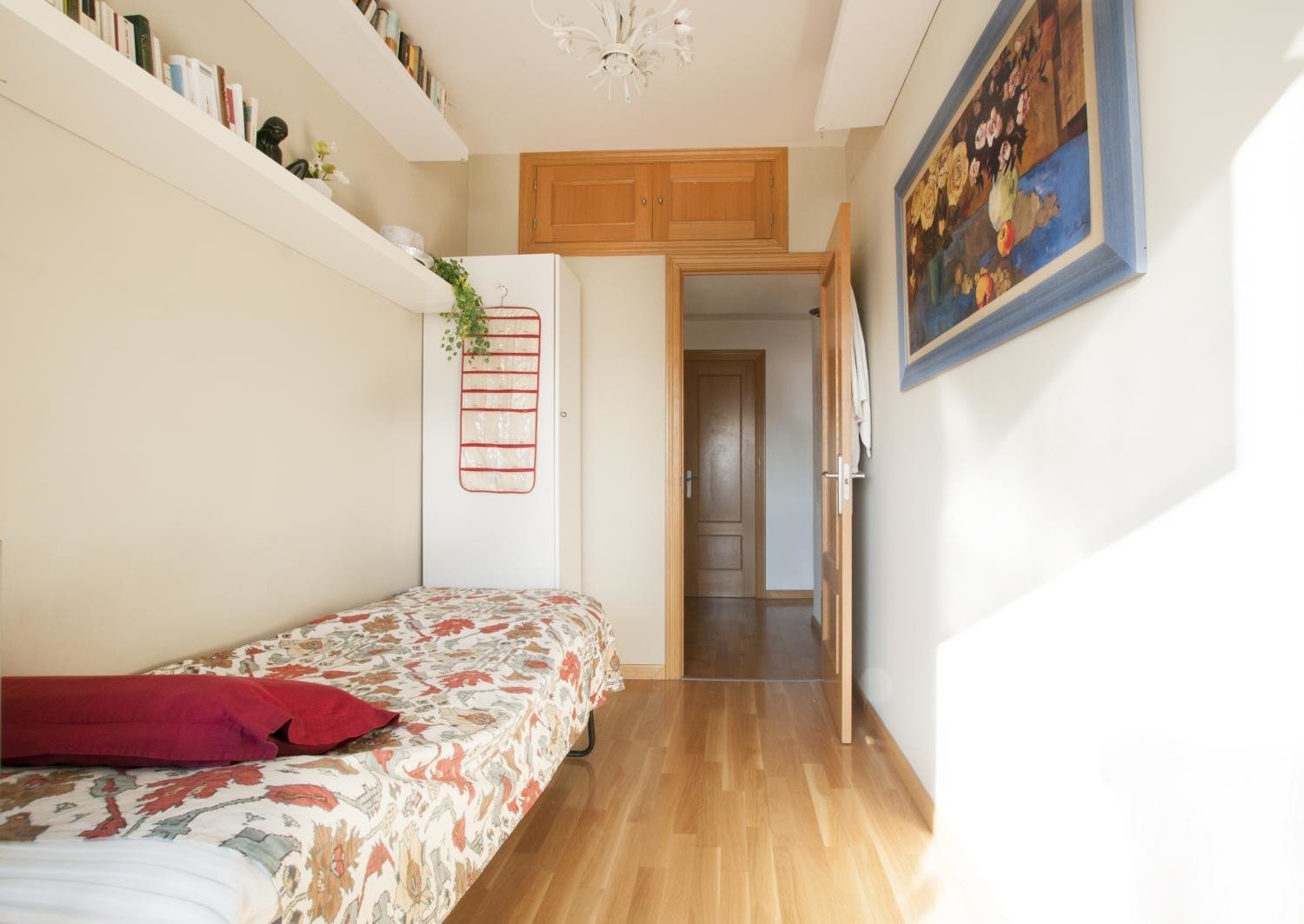 Habitación en piso de cuatro habitaciones con increíble ubicación