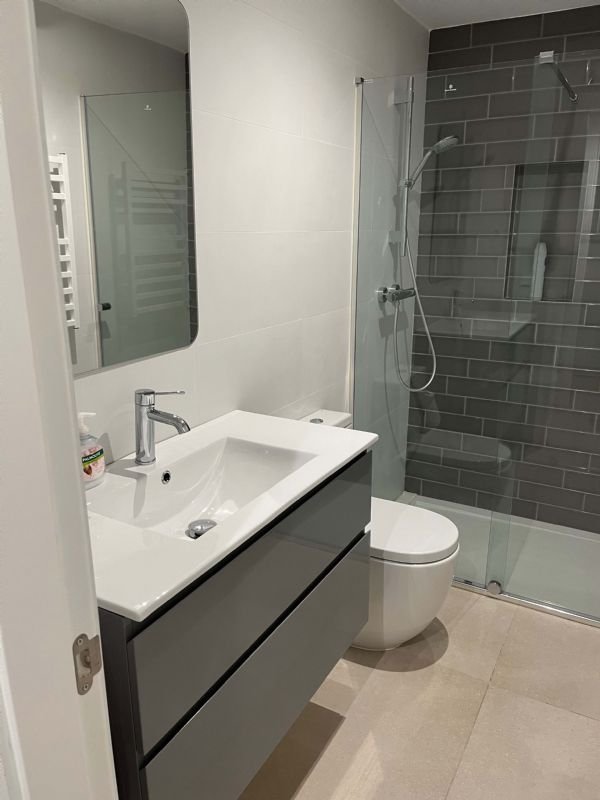 Amplia habitación tipo estudio