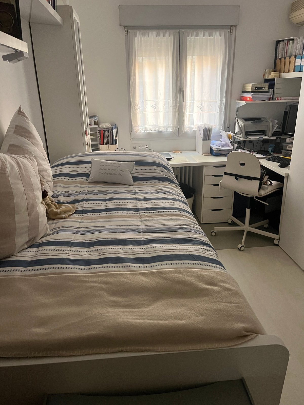 Habitación individual con baño propio en zona Avenida de América