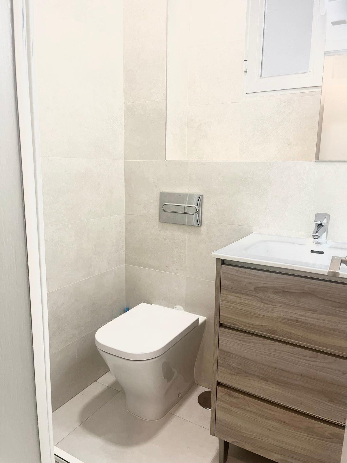 HABITACIÓN CON BAÑO PROPIO PARA USO PRIVADO, AMPLIA Y DE GRAN CALIDAD